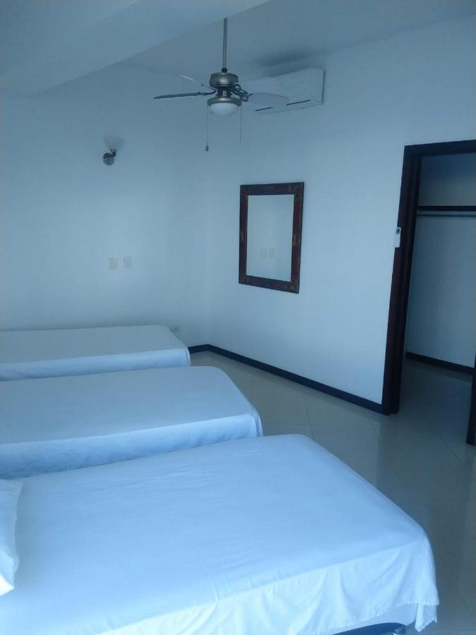 Apto frente al mar, El Laguito, Entire apartment beachfront