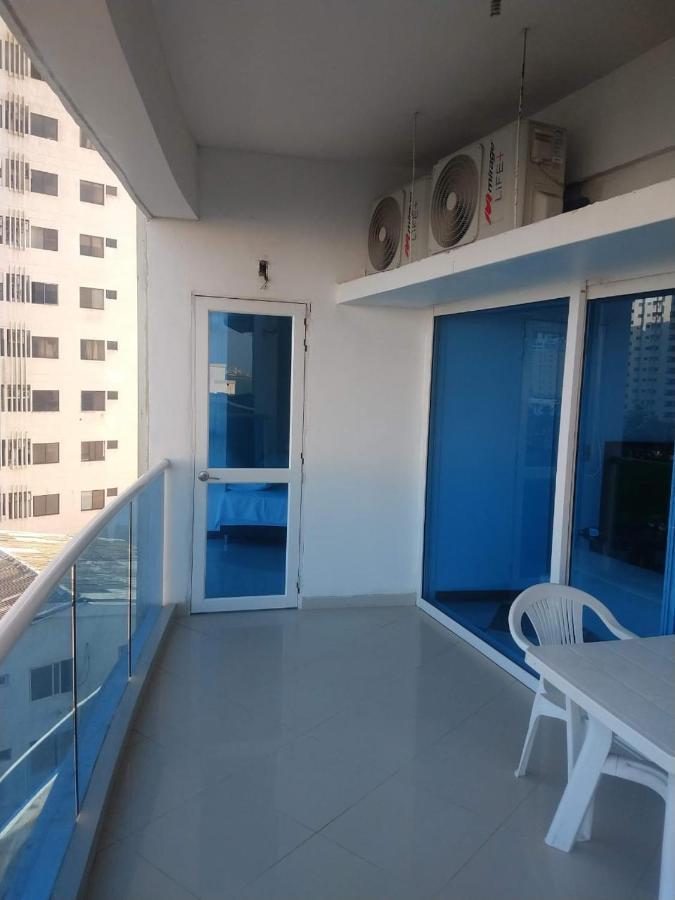 Apto frente al mar, El Laguito, Entire apartment beachfront Apartamento *