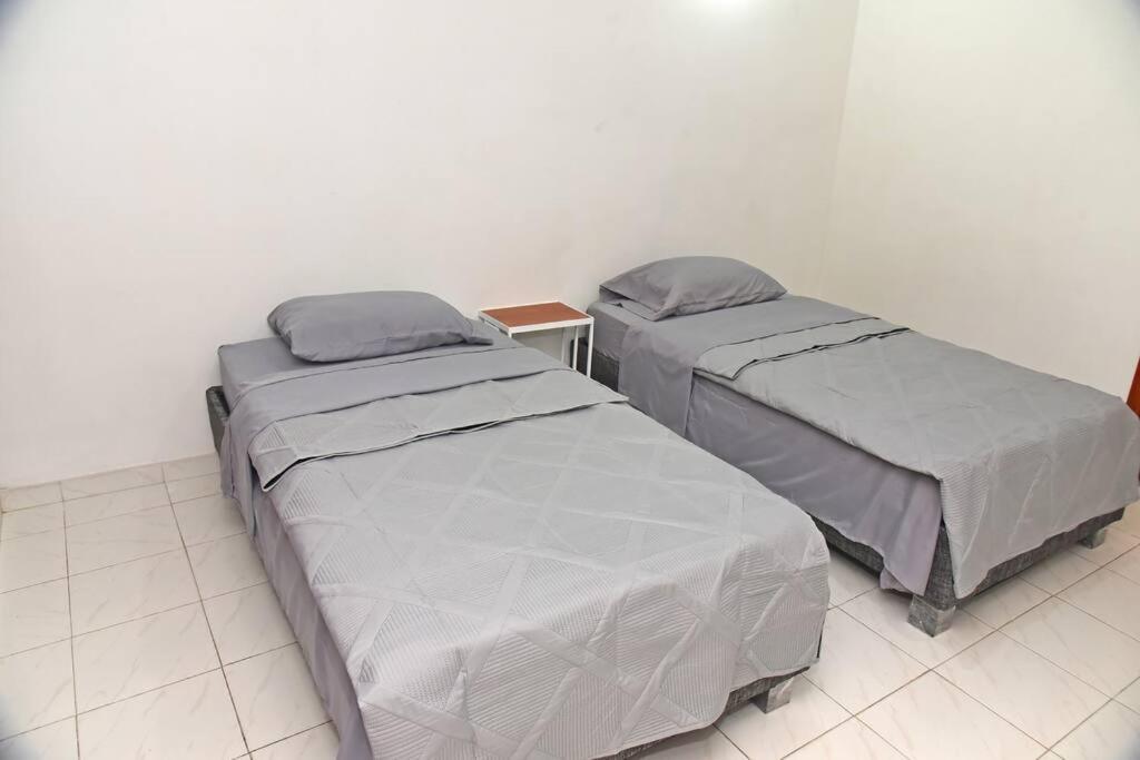 Apartamento Modern 2br Walking Distance From Airport Cartagena