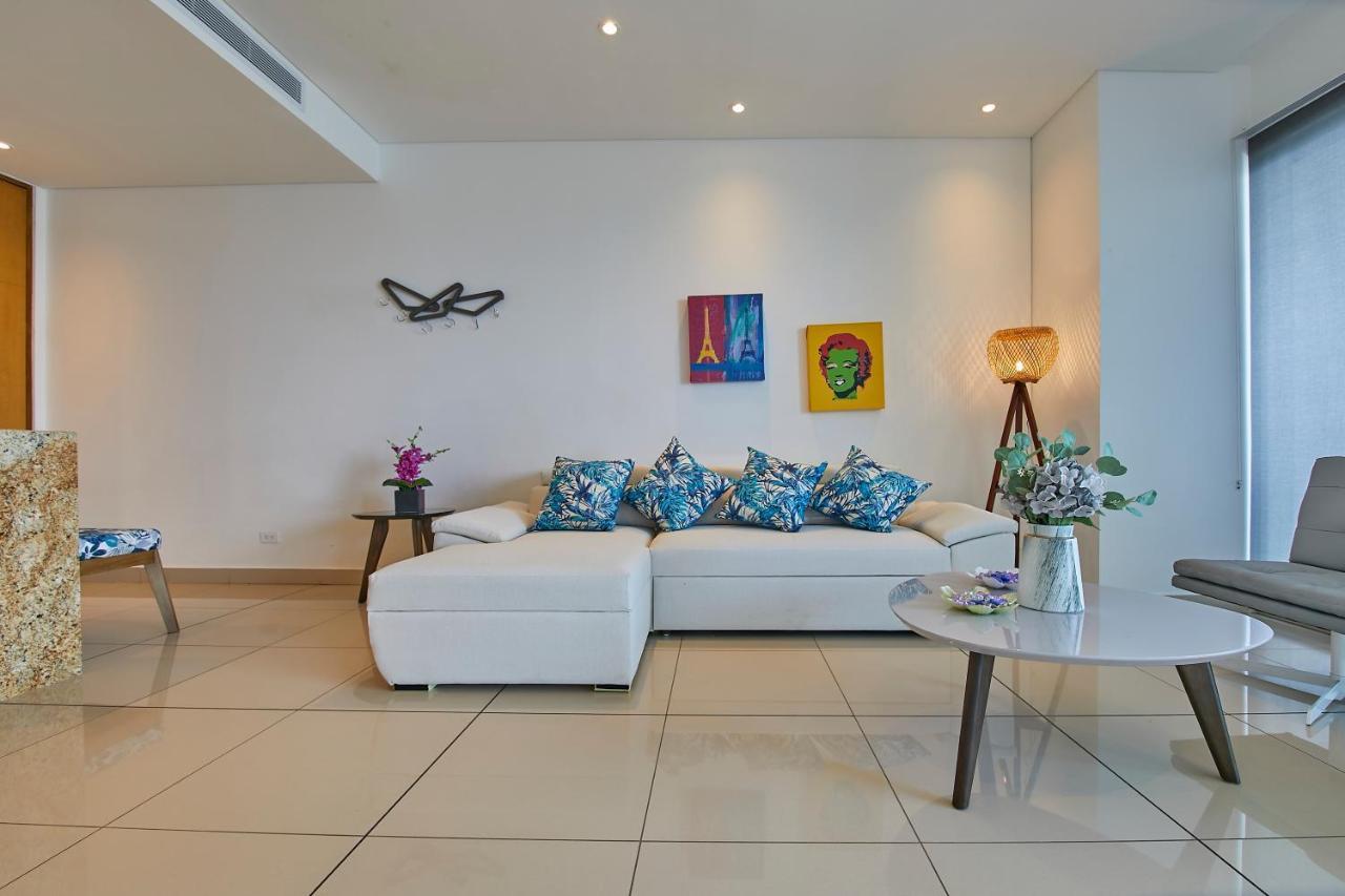 Stylish 1br Wbalcony & Amazing View *