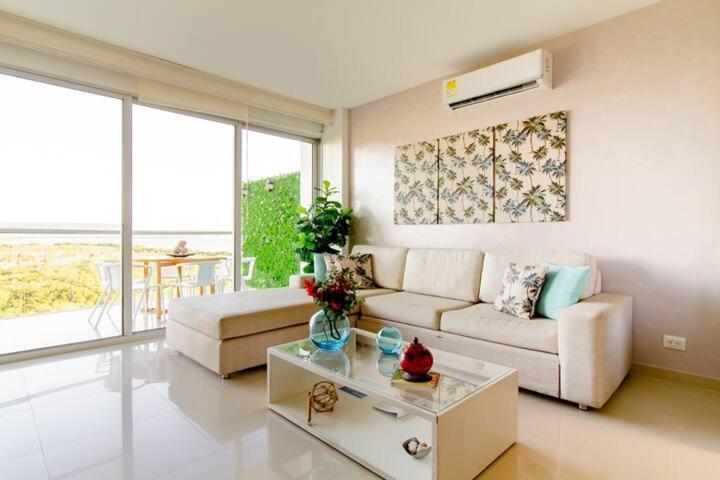Apartment Hermoso Apartamento: Beachfront Comfort With Direct Access Cartagena