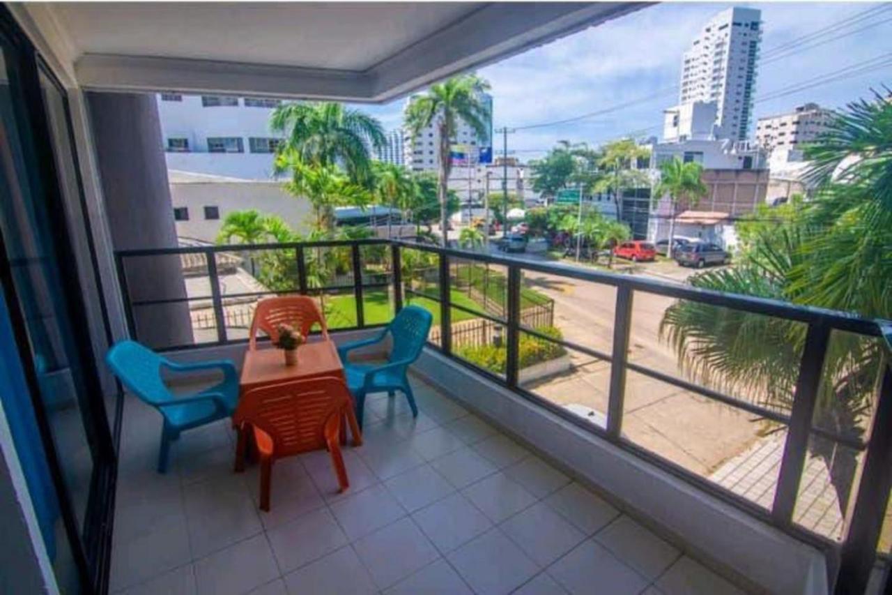 Apartamento 1if 2-1 Apartamento Con Balcon En Cerca Al Mar Con Aire Andicionado Y Wifi Cartagena
