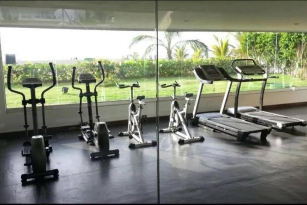 Hermoso Apartamento: Beachfront Comfort With Direct Access *