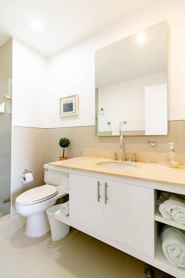 Apartment Hermoso Apartamento: Beachfront Comfort With Direct Access *