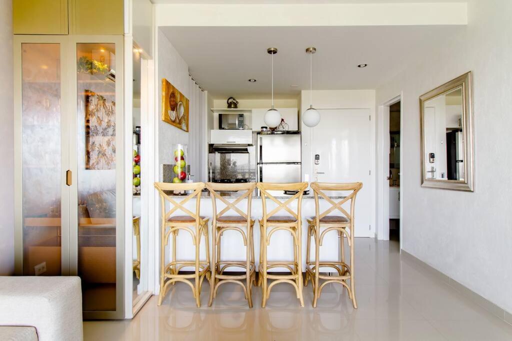 Apartment Hermoso Apartamento: Beachfront Comfort With Direct Access *