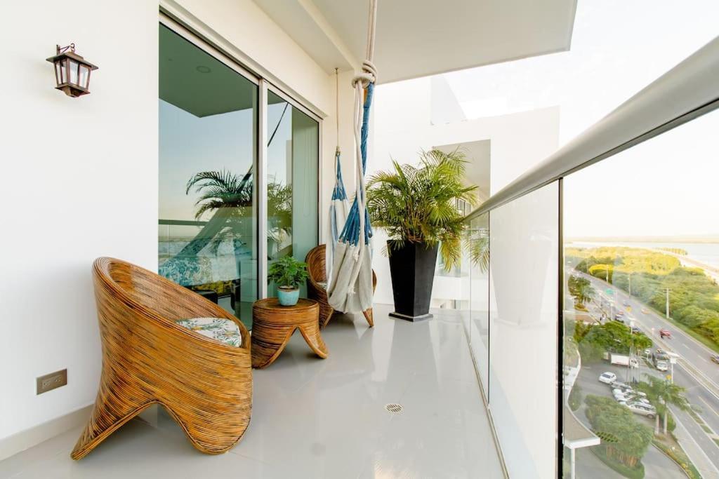 Apartment Hermoso Apartamento: Beachfront Comfort With Direct Access *