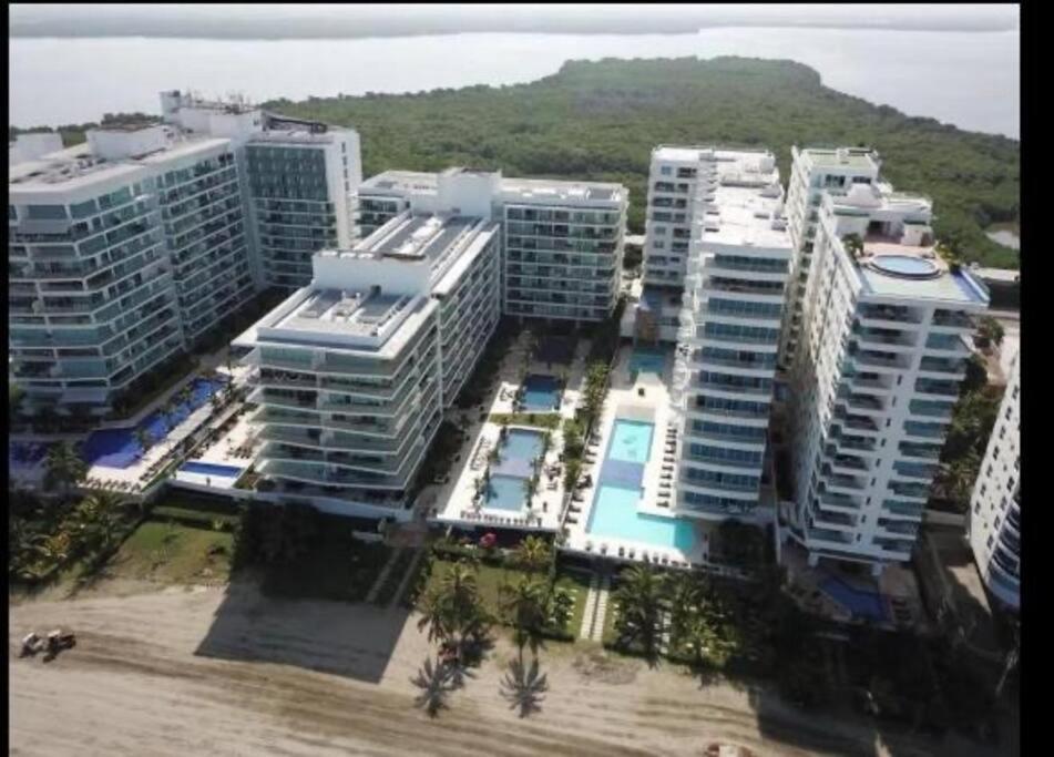 Apartment Hermoso Apartamento: Beachfront Comfort With Direct Access Cartagena