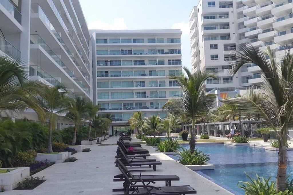 Hermoso Apartamento: Beachfront Comfort With Direct Access *