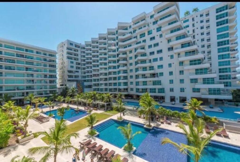 Hermoso Apartamento: Beachfront Comfort With Direct Access Cartagena