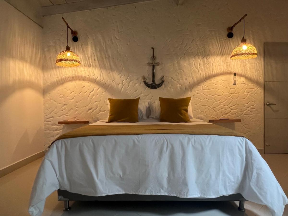 Hotel Wala Club *