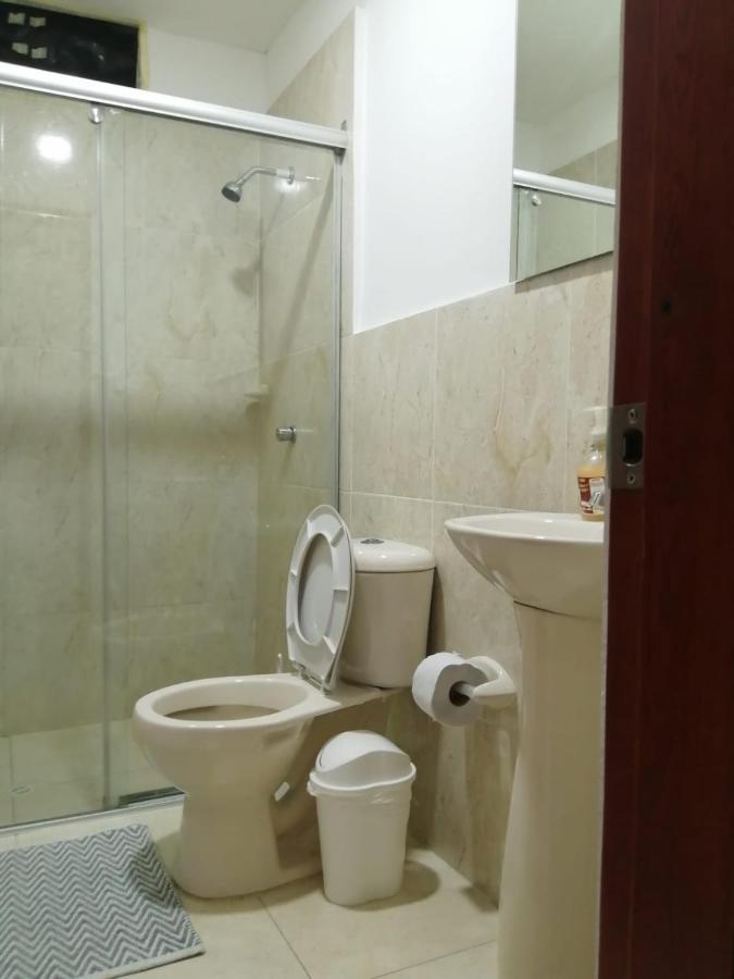 Cc House Hostal *