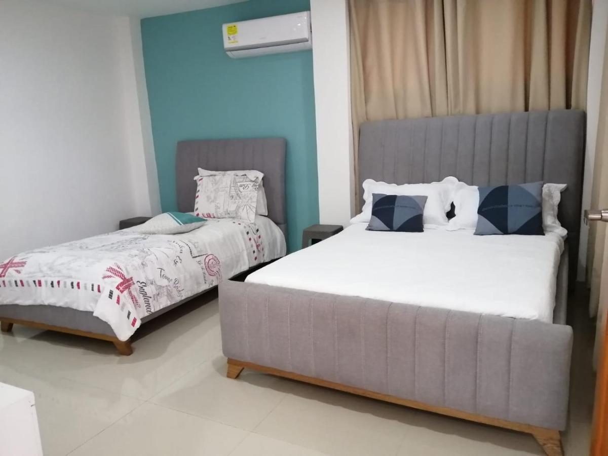 Hostal Cc House