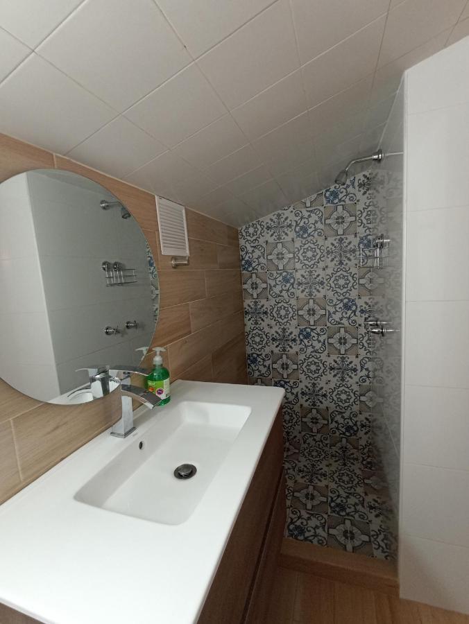 Lindo Y Comodo Apartamento Frente Al Mar En El Mejor Sitio Del Centro Histórico De Apartamento *