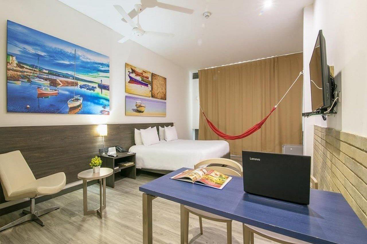 Hotel Viaggio Puerto De Mamonal 4*