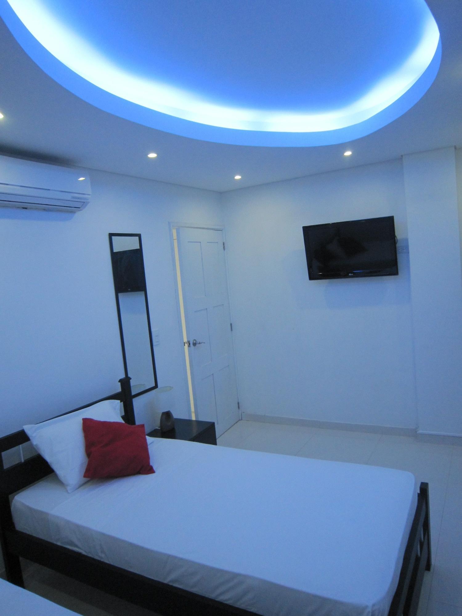 Valmar Hotel