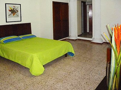 Tom Apartahotel 3*