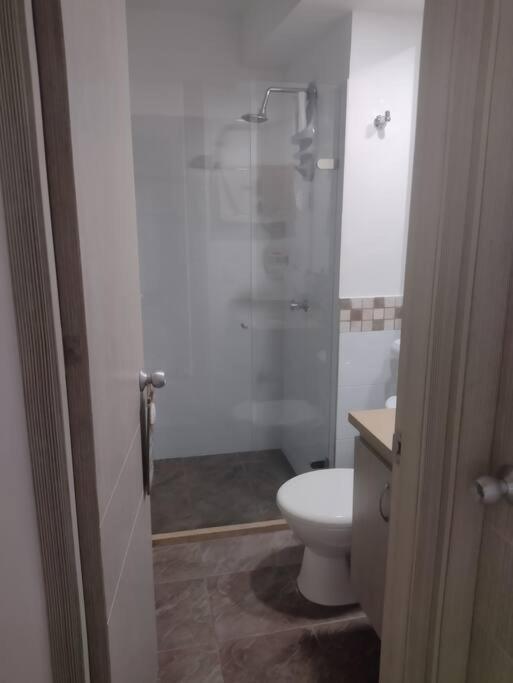 Hermoso Apartamento Con Piscina, Jacuzzi Y Sauna Dentro De Conjunto *