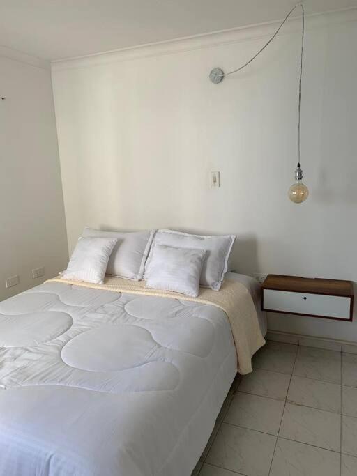 Apartamento En El Laguito - Cerca Al Mar *