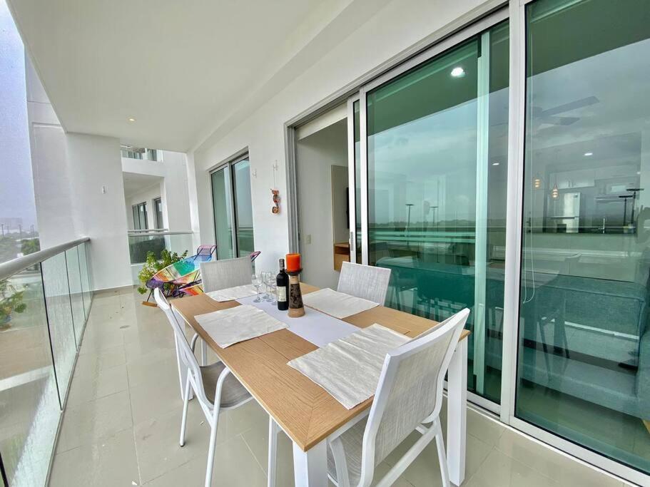 Beachfront Epic * Cartagena