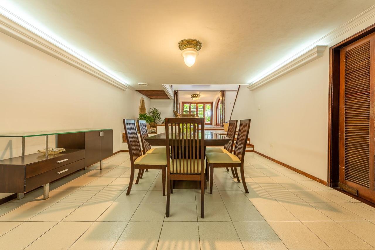 Casa Porto - Luxury 5 Br Beachfront In Bocagrande By Huespedia