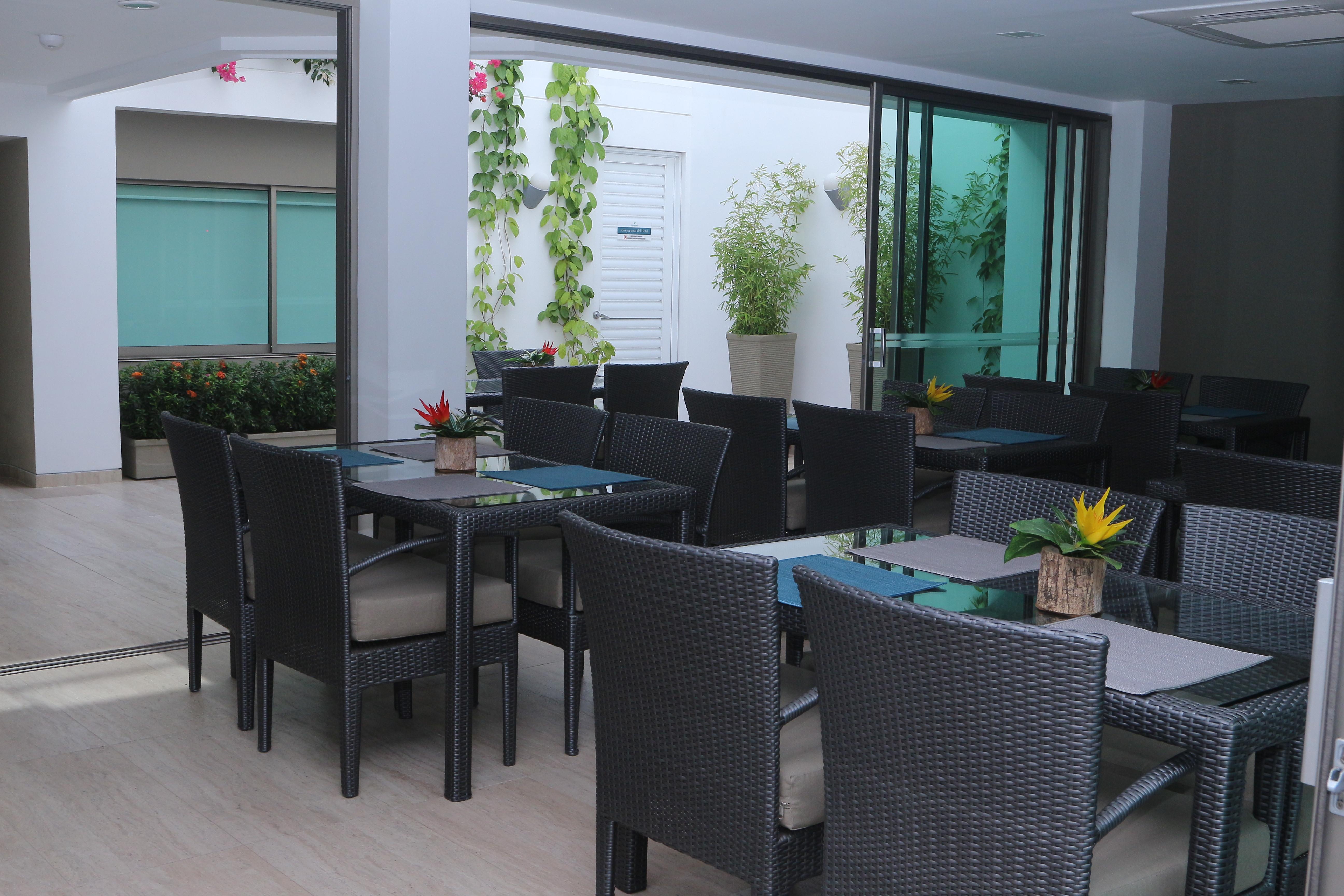 Hotel Varanasi Boutique Aeropuerto 4*