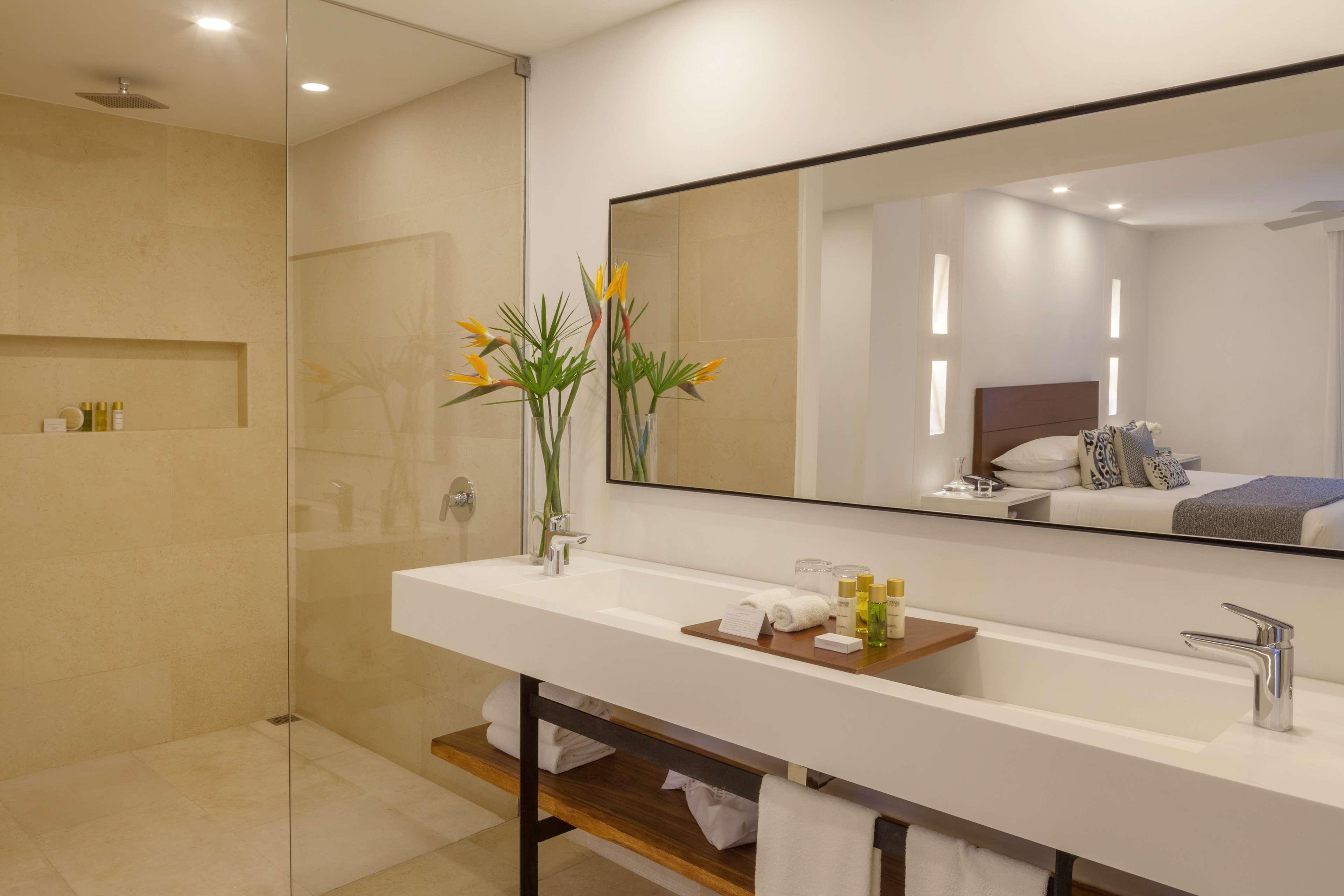 Nacar Cartagena, Curio Collection By Hilton Cartagena