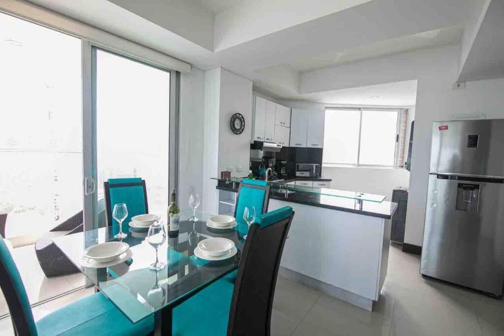 Bocagrande Vista Al Mar Piso 21 *