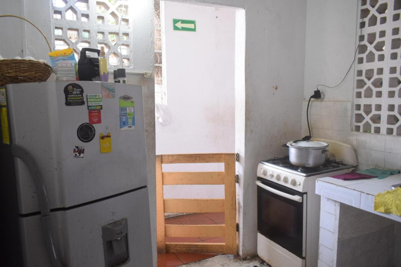 Hosting And Travel Services 420 Hostal Cartagena