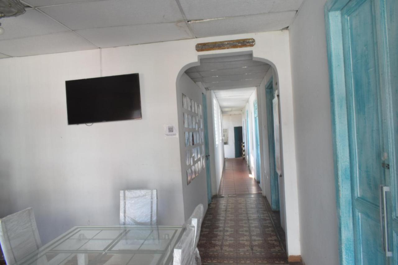 Hosting And Travel Services 420 Hostal