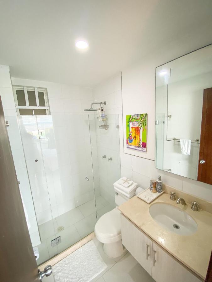 Apartamento En Morros Frente A La Playa *