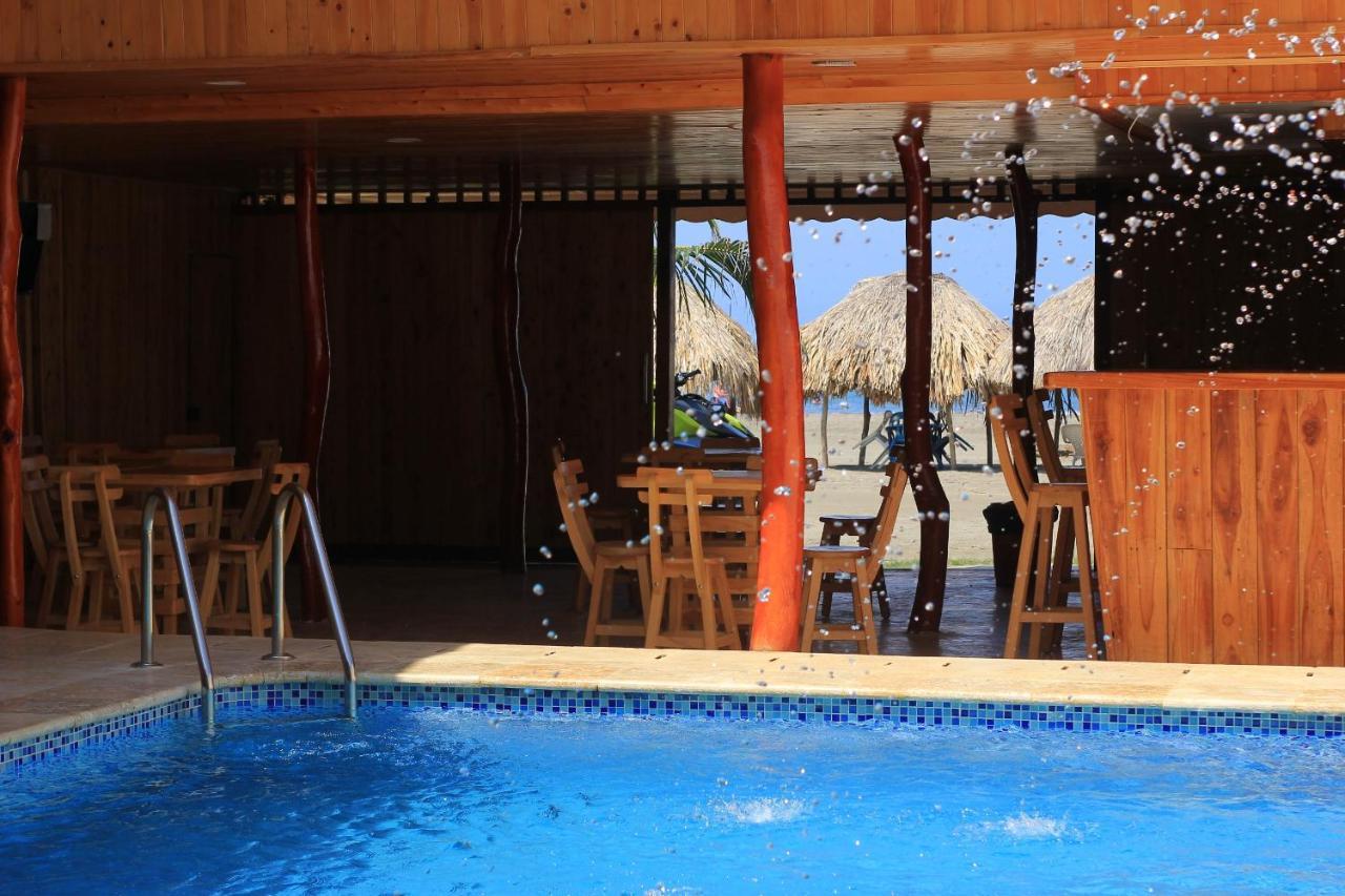 Y Restaurante Yalis Hotel