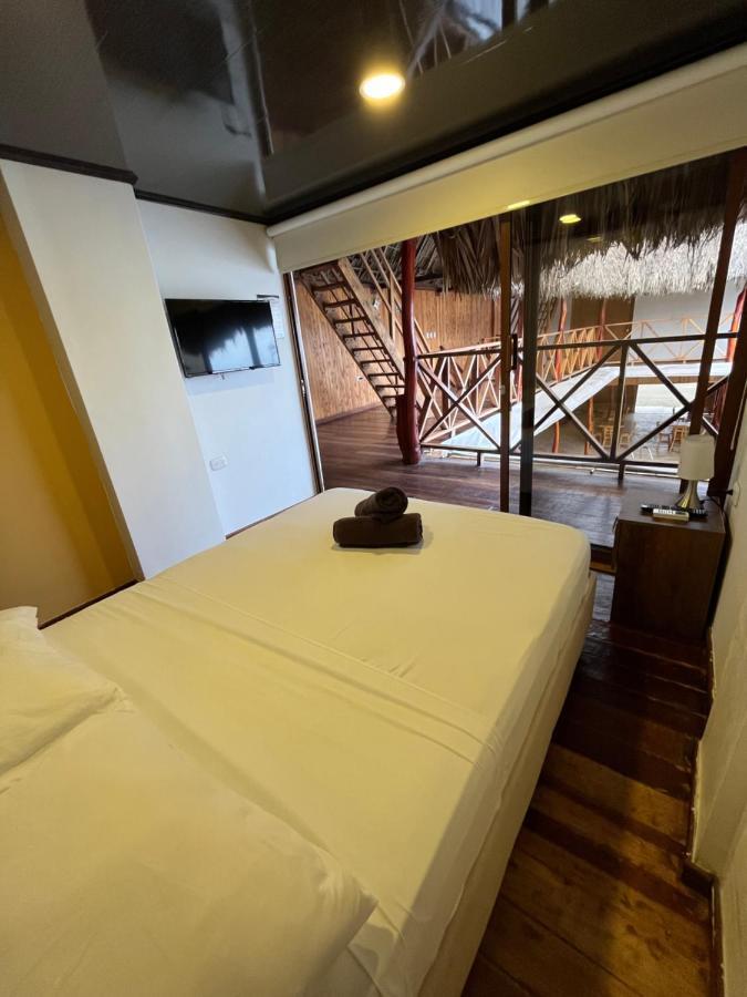 Y Restaurante Yalis Hotel *