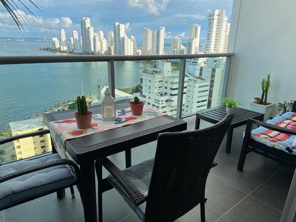 Con Espectaculares Vistas En Bocagrande Edificio Infinitum Apartamento *