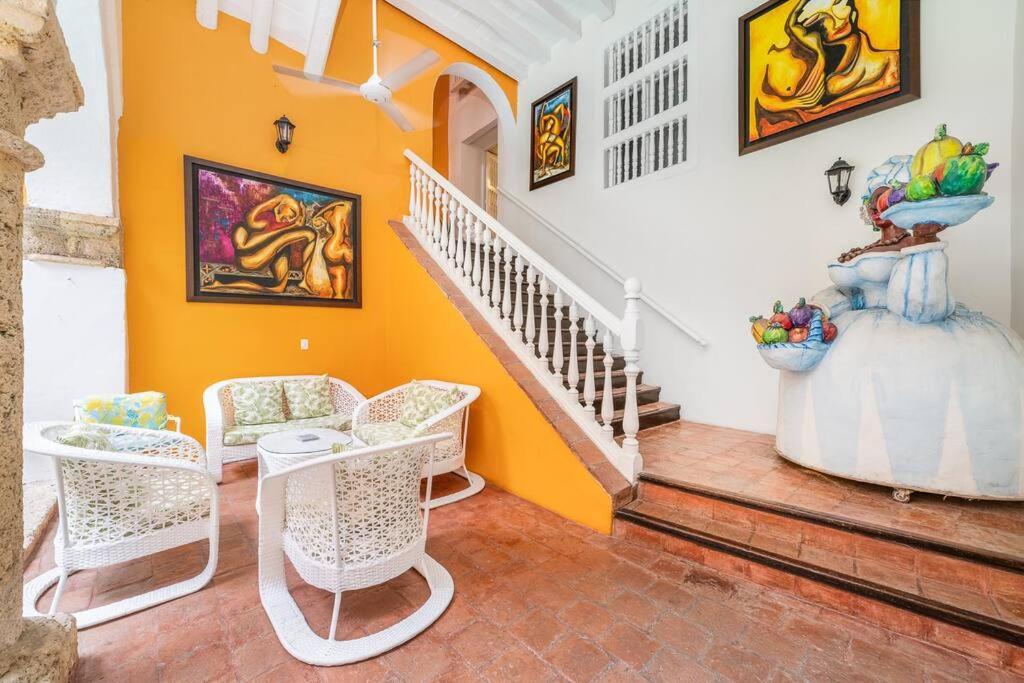 Amazing Colonial Mansion Old Villa *