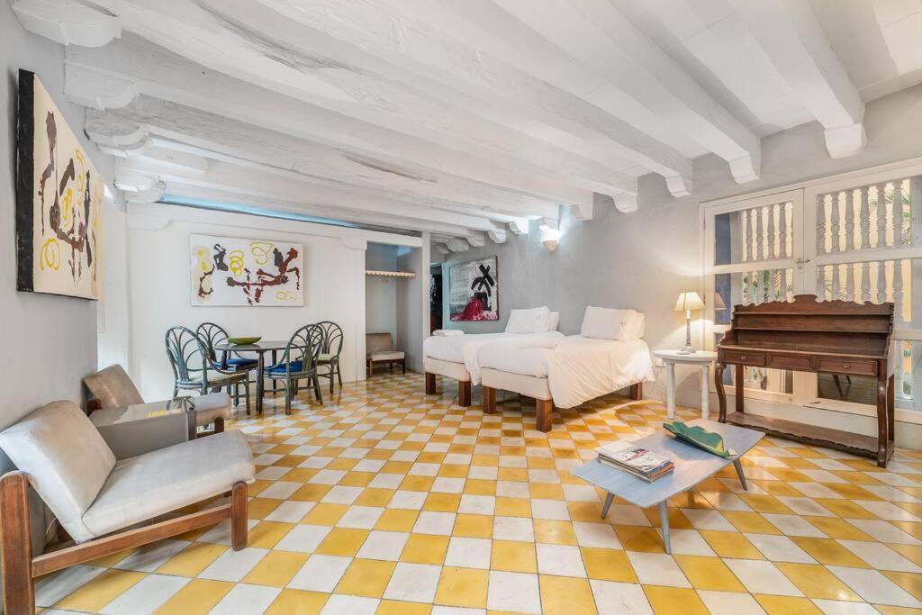 Amazing Colonial Mansion Old Cartagena