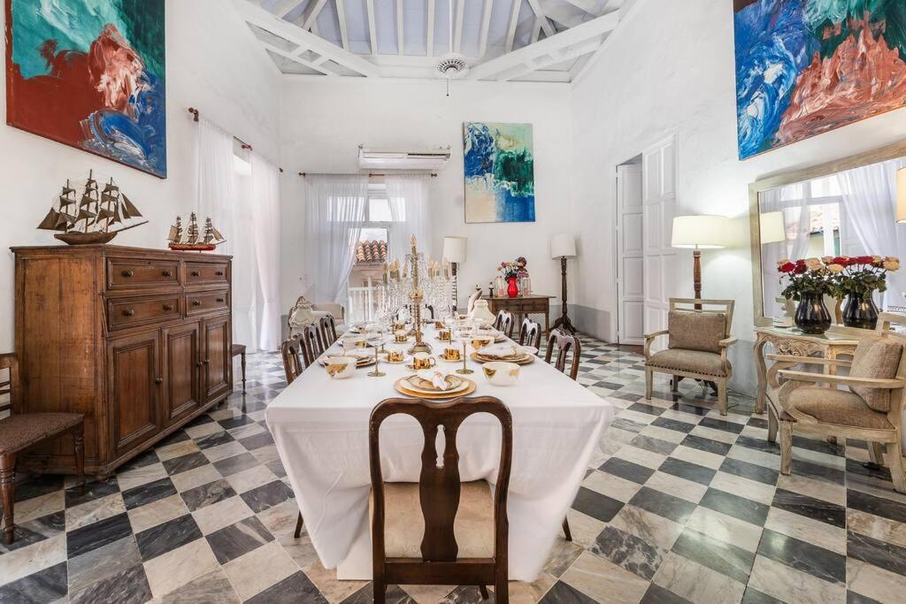 Amazing Colonial Mansion Old Villa