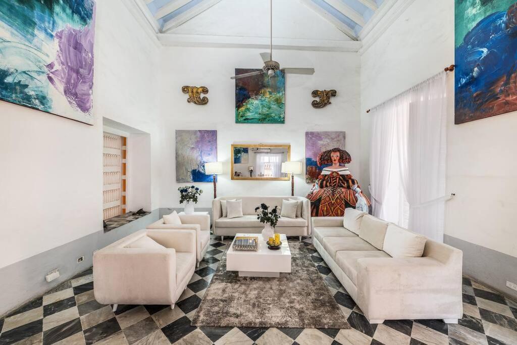 Villa Amazing Colonial Mansion Old *