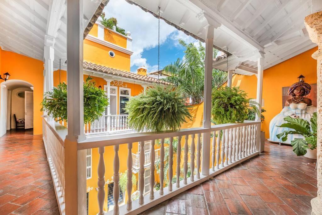 Amazing Colonial Mansion Old