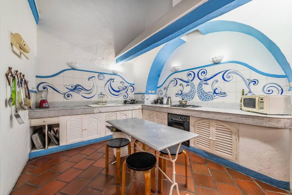 Amazing Colonial Mansion Old Villa Cartagena