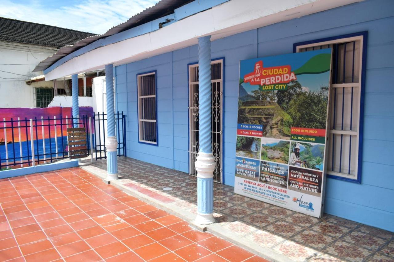 Hostal Hosting And Travel Services 420 *