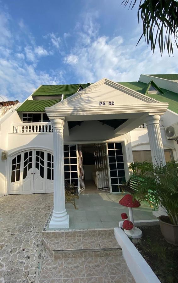 Porto's Guest house *