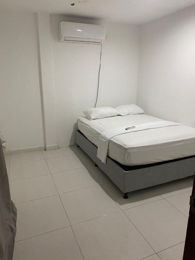 Apartment Alojamiento Casa Blanca , A 5 Min Del Aeropuerto Y Playas ! *