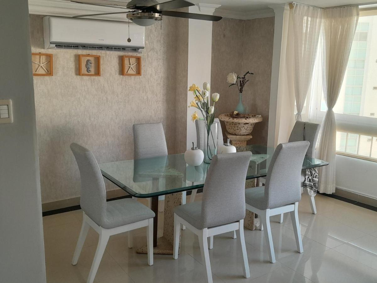 Oceanside 3-bedroom In Fun Tourist Area Cartagena