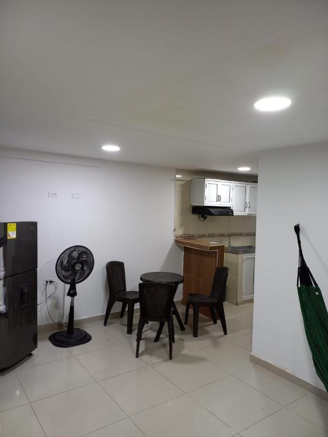 Ezemar Apartamento *