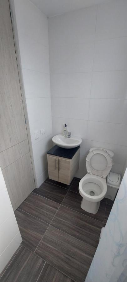 Apartamento Hermoso Con Balcon, 3 Alcobas