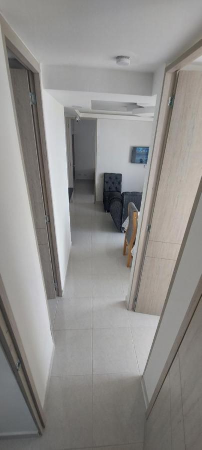 Apartamento Hermoso Con Balcon, 3 Alcobas