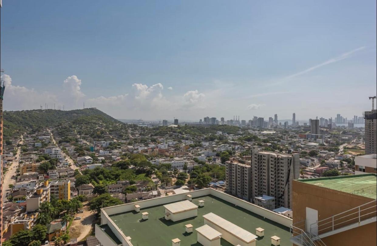 Espectacular Apartamento Con Excelente Vista Cabrero Marina Club Apartment