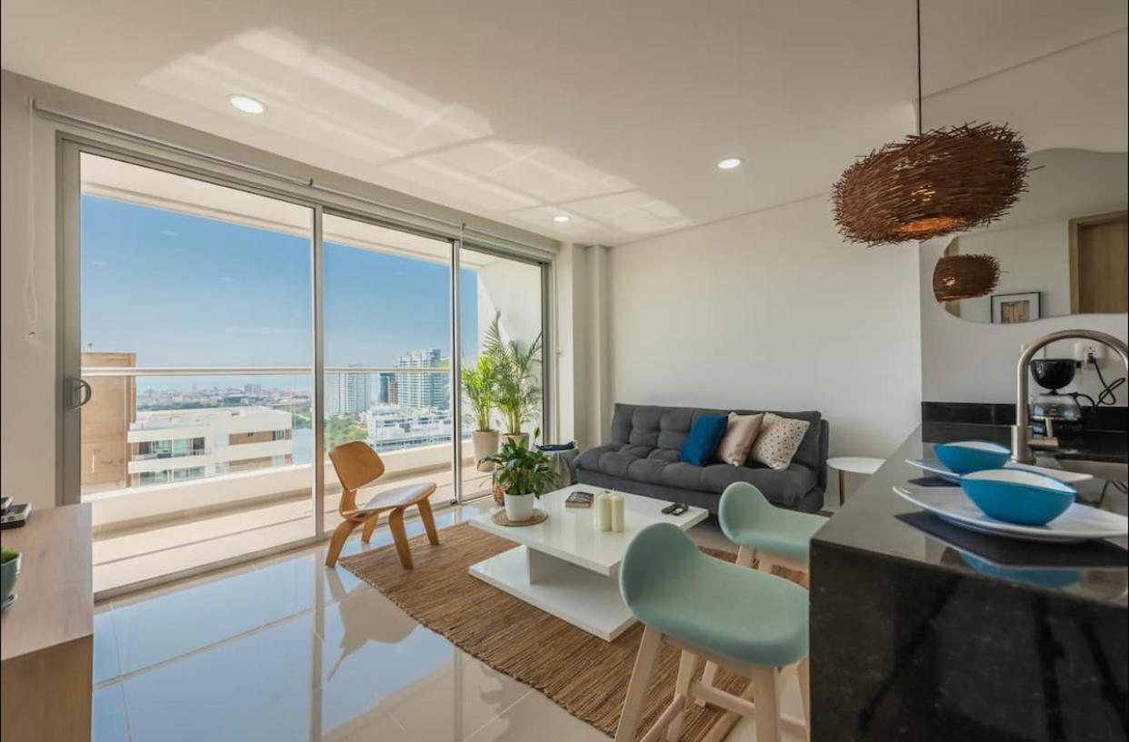 Espectacular Apartamento Con Excelente Vista Cabrero Marina Club *