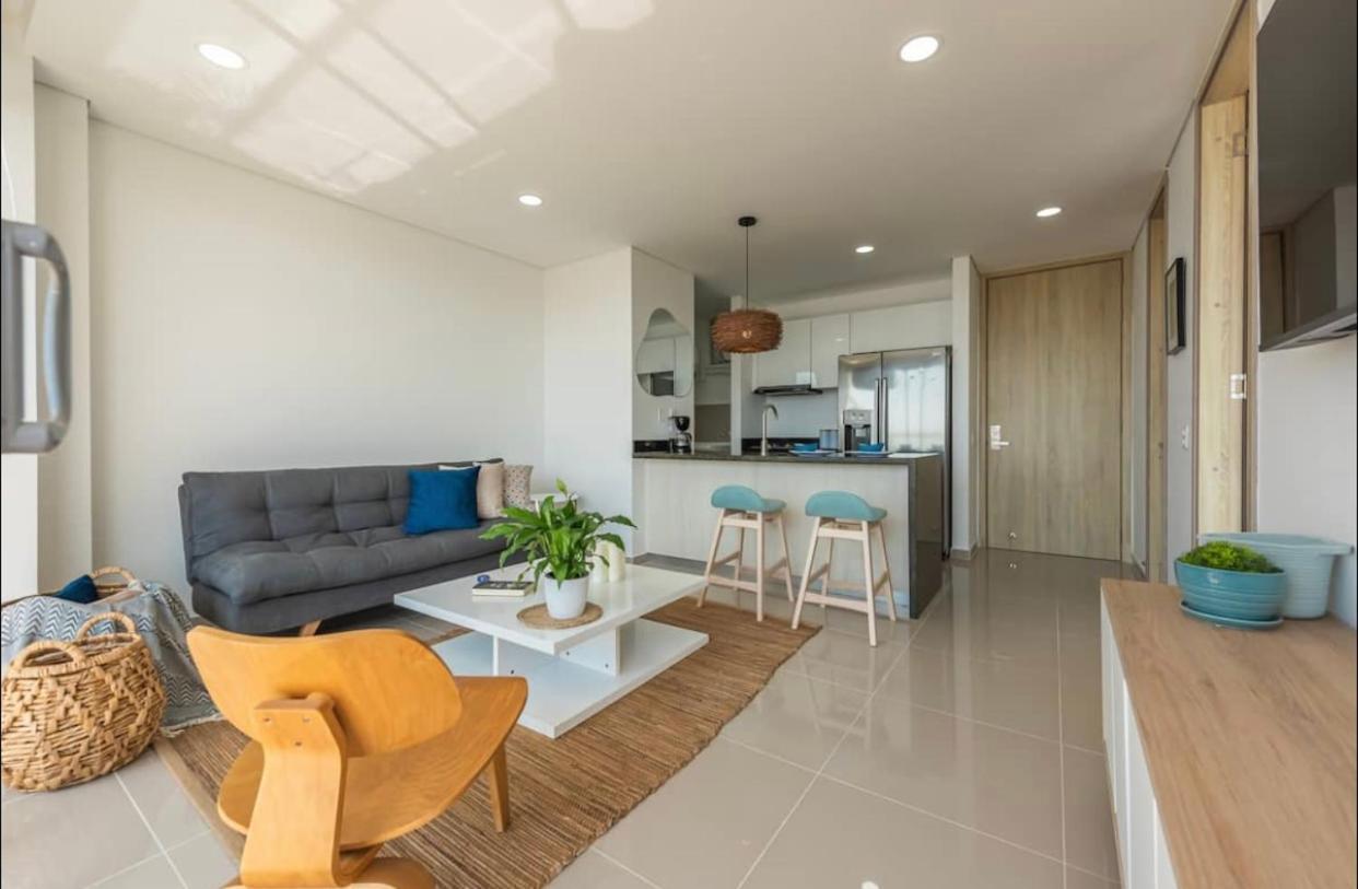Espectacular Apartamento Con Excelente Vista Cabrero Marina Club Apartment *