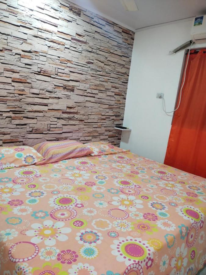 Habitación en casa particular Casa 39-37 *